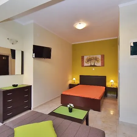 Esperanza Villas Hotel Flogita